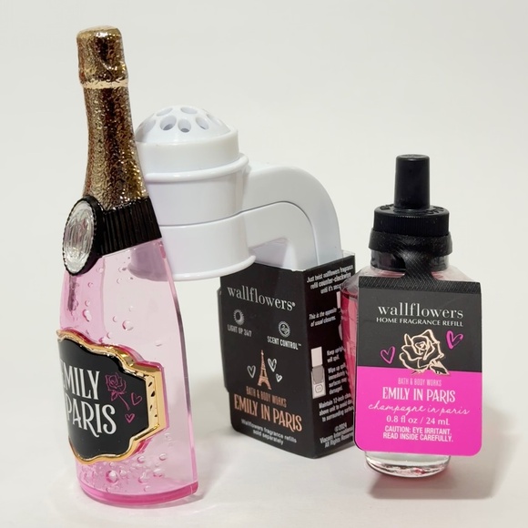 CHAMPAGNE BOTTLE Nightlight Scent Control Wallflowers Plug + Refill - Picture 2 of 5